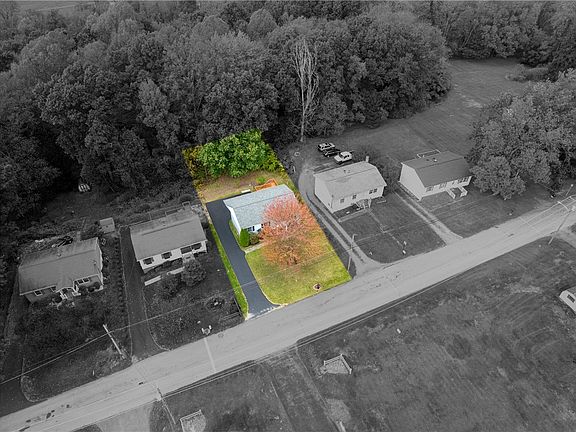 3rd image of 927 E 1st Avenue Ext