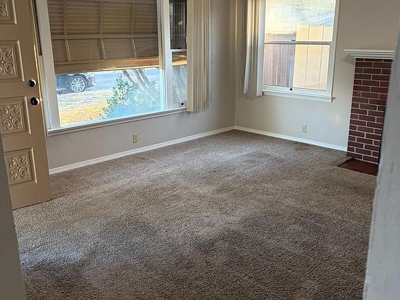 5th image of 2105 Glendale Ave