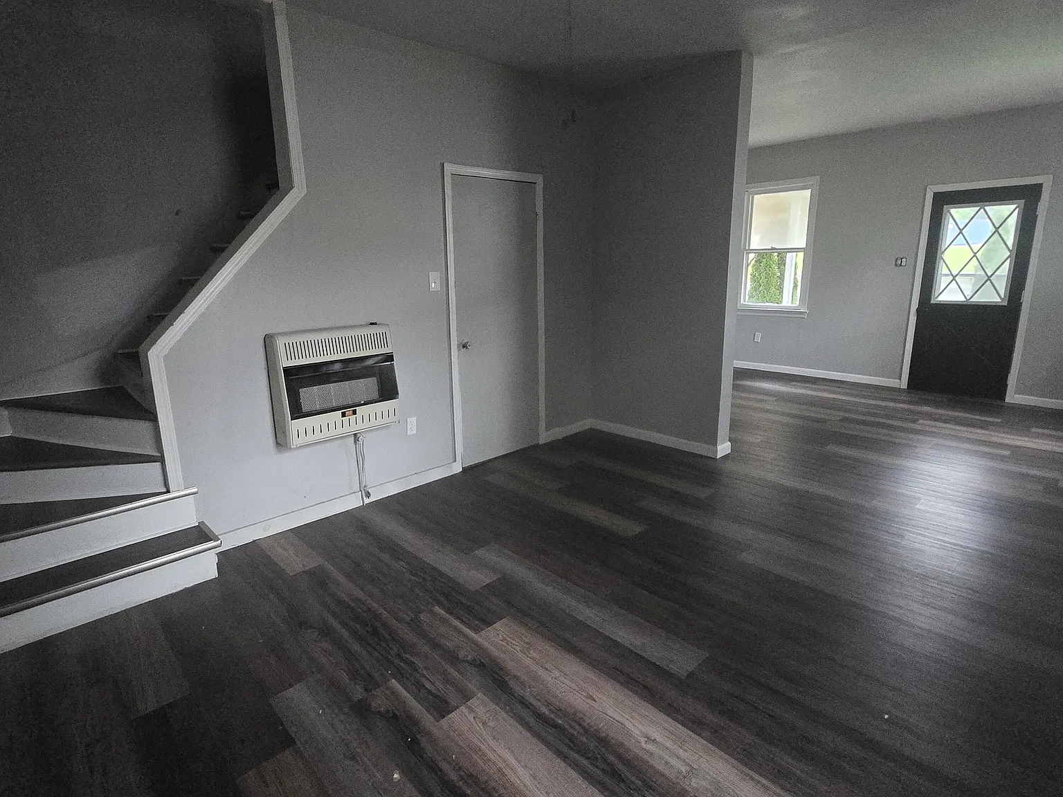 2 bed, 1.0 bath, 1200 sqft, $1,175 — Photo 2