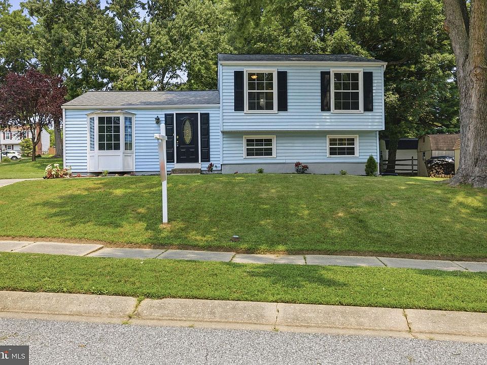 1st image of 326 Royal Oak Dr