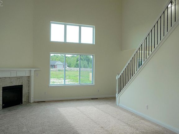 4th image of 1505 Woodlake Ln