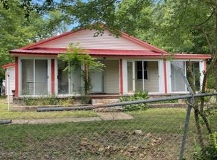 103 E High St, Ethridge, TN 38456