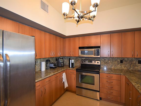 5th image of 250 NE 3rd Ave #1416