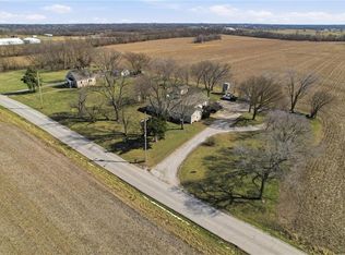 13641 Hollingsworth Rd, Kansas City, KS 66109