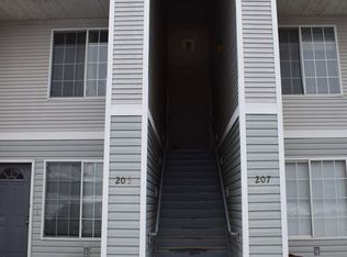207 Lookout Ct, Saint Robert, MO 65584