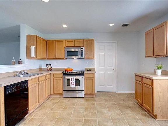 5th image of 4005 Golden Horn Ln