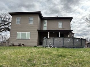 724 E 4th St N, Newton, IA 50208