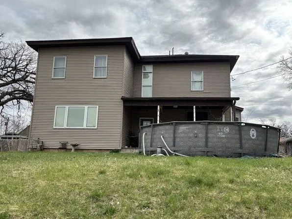 724 E 4th St N, Newton, IA 50208