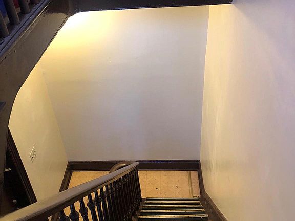 3rd image of 123 W Susquehanna Ave