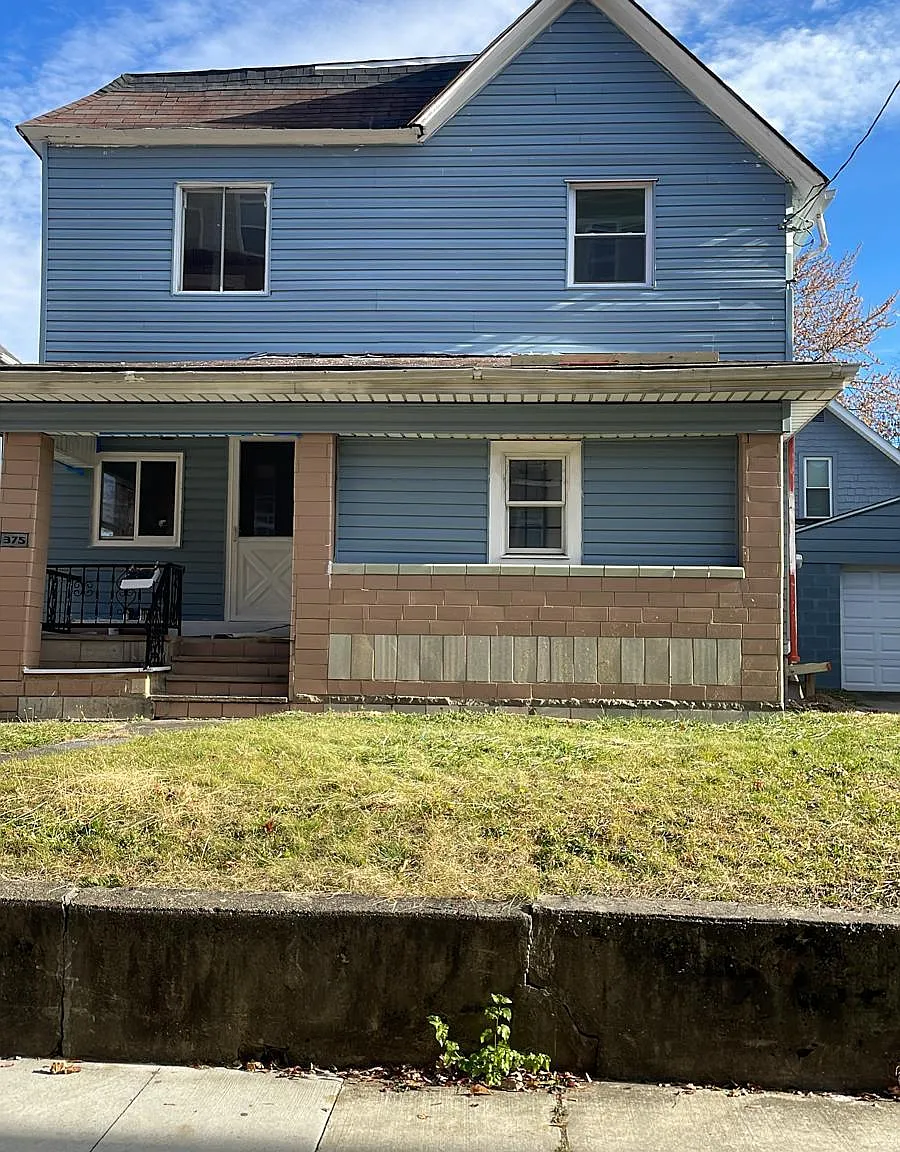 6 bed, 1858 sqft, $500 — Photo 2