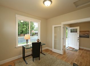 11539 17th Ave NE, Seattle, WA 98125