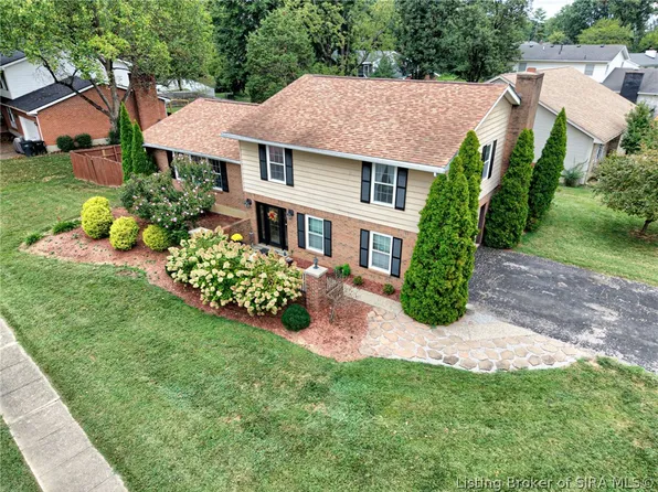 917 Castlewood Drive, New Albany, IN 47150