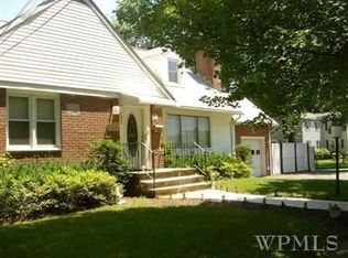 151 Longfellow St, Hartsdale, NY 10530
