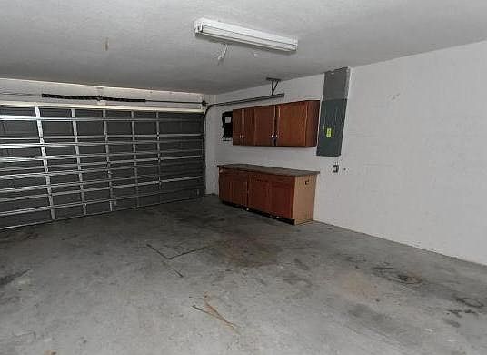 3rd image of 4393 Kennett St