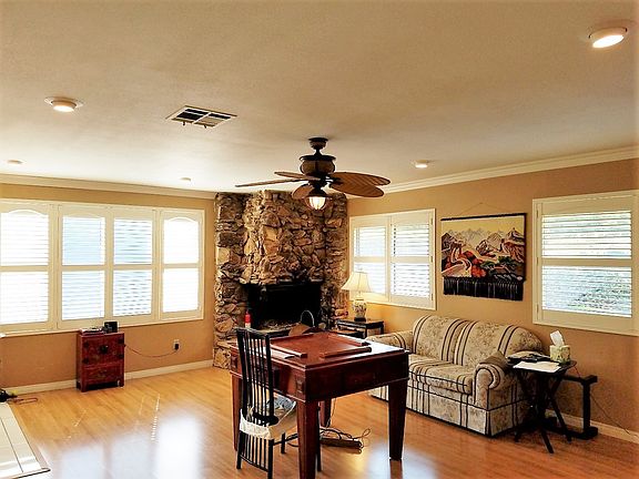 4th image of 4455 Conrad Dr