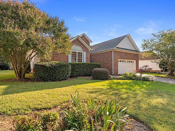 3rd image of 207 Kinard Way