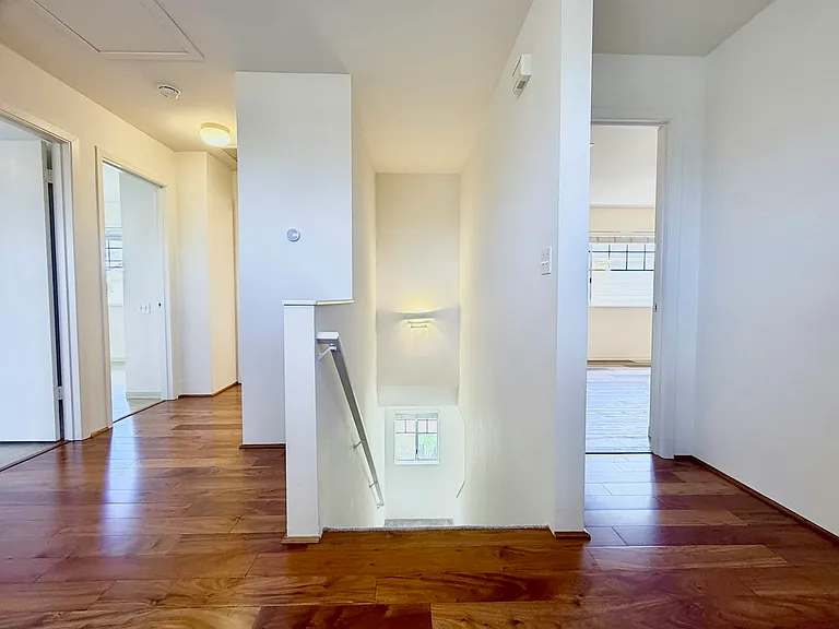 Alcove View to Bedrooms