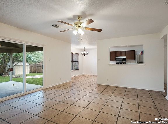 3rd image of 8242 Valley Trl