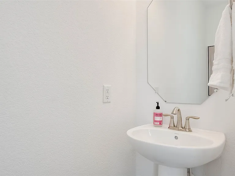 16601 Sydney Carol Ln — Photo 21