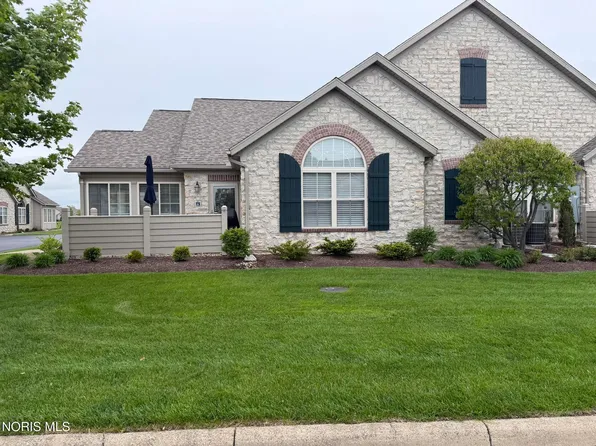 2749A Canterbury Cir, Port Clinton, OH 43452