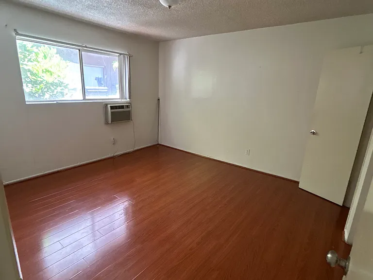 620 N Wilcox Ave — Photo 14
