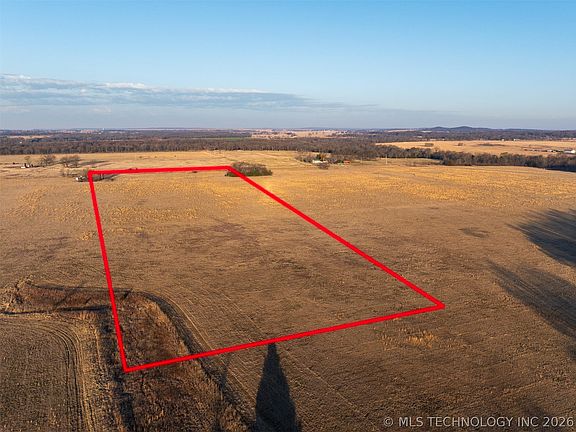 2nd image of 3 N 320th Rd