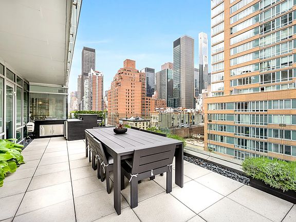 2nd image of 310 E 53rd St APT 6B