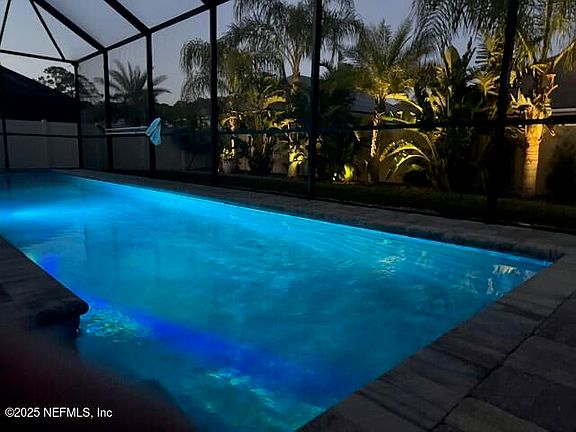 4th image of 398 PINTORESCO Drive