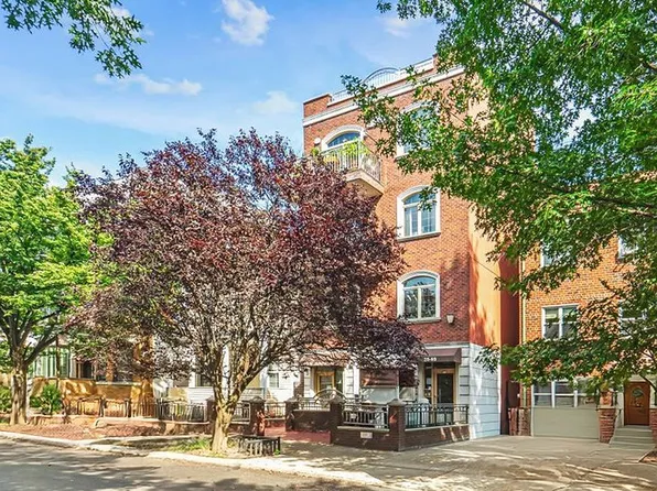 25-69 38th St #1R, Astoria, NY 11103