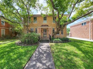 4805 Denver Dr, Galveston, TX 77551