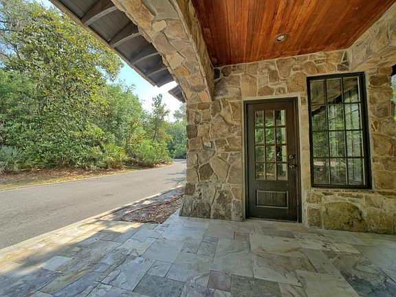 3rd image of 3914 Magnolia Bluff Ln