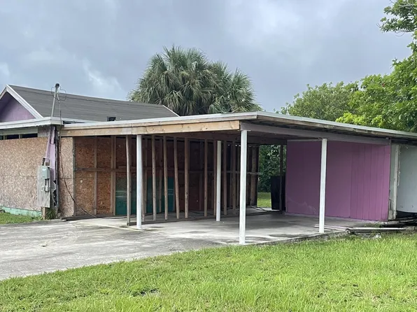 1405 Avenue Q, Fort Pierce, FL 34950