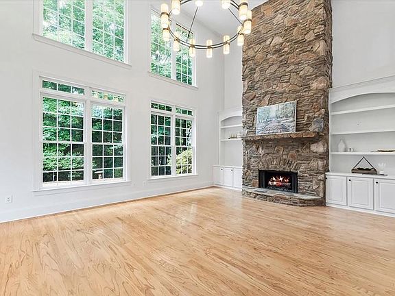 4th image of 6915 Carmel Ct