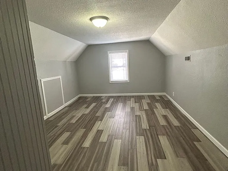 1102 S Jersey Ave — Photo 9