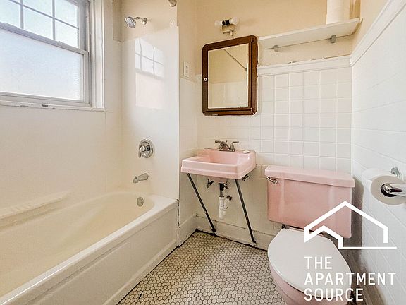 4th image of 3821 N Lawndale Ave #1