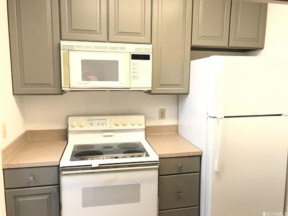 4th image of 376 Imperial Way #460