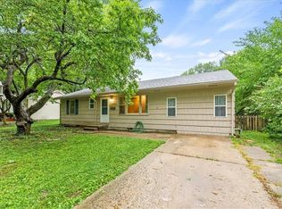 9106 Vaughn Ave, Raytown, MO 64133