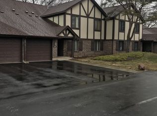 1022 Harbour Ct APT 1A, Wheeling, IL 60090