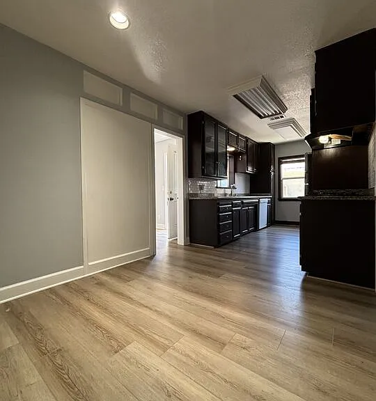 417 N Citrus St — Photo 14