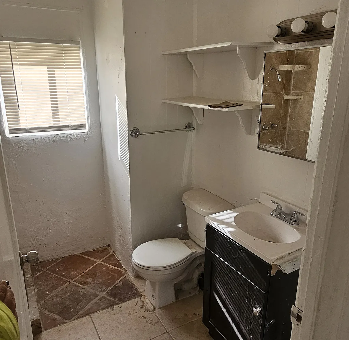 11021 Sunset Ave — Photo 1