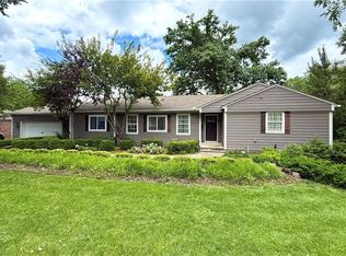 2308 W 95th St, Leawood, KS 66206