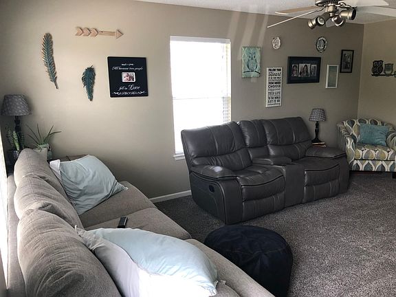 4th image of 502 NW Mill Ct