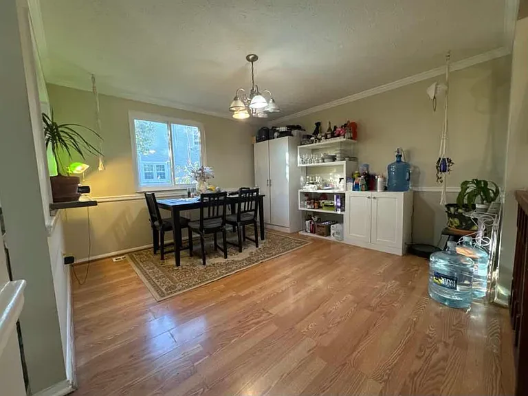 Separate dining room