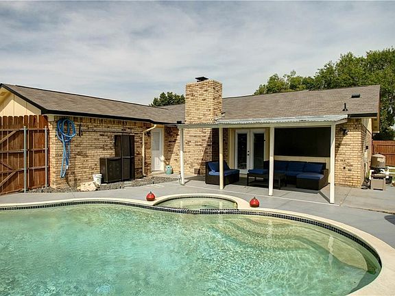 3rd image of 2224 Belton Dr