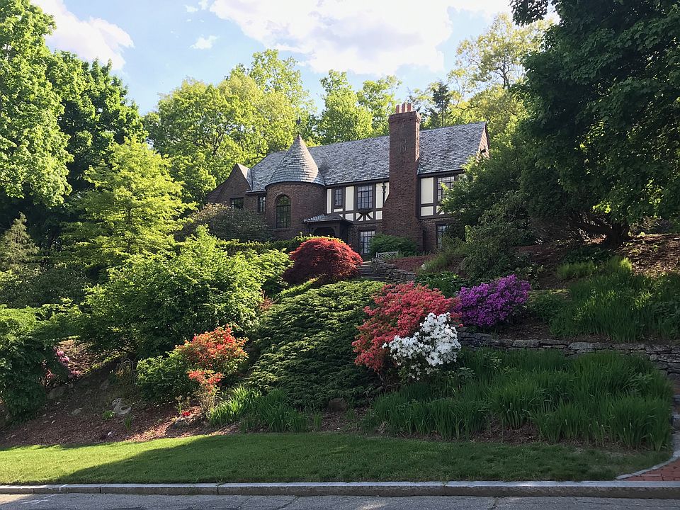 Front of the house 