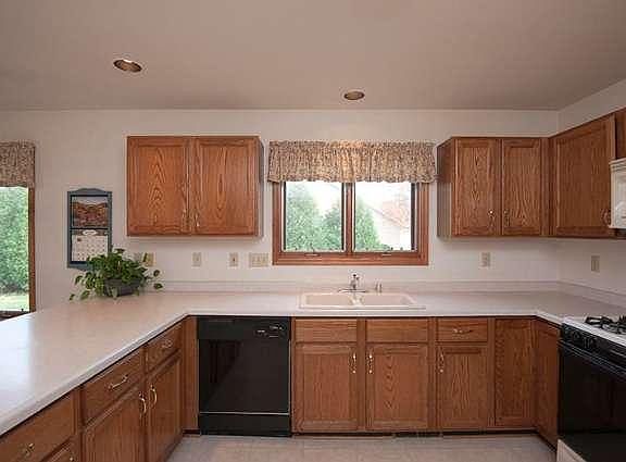 3rd image of 344 Regatta Dr