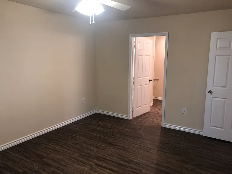 315 Water St — Photo 12