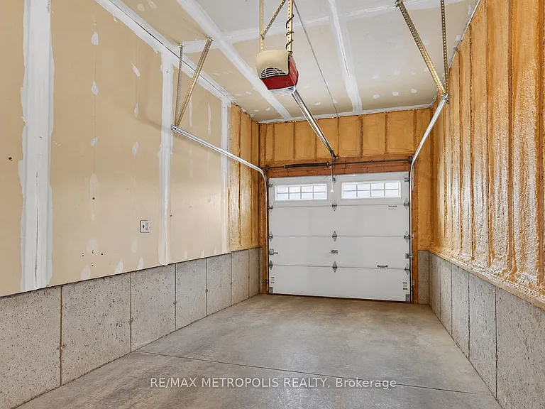 1276 Atkinson St — Photo 34