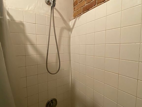 4th image of 250 Brookline St #3