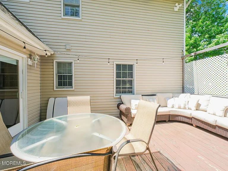 209 Woodcrest Rd — Photo 36